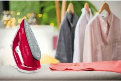 Tefal Dampfbügeleisen Ultragliss FV4920 Beere/weiß 22 Tefal Dampfbügeleisen Ultragliss FV4920 Beere/weiß -Philips Verkaufsgeschäft 169159fd6166fb00d4c6f15c305b688f