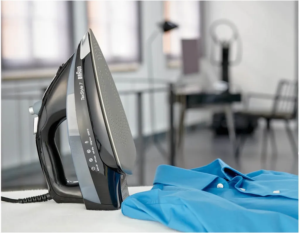 Braun TS 745 A TexStyle 7 - Dampfbügeleisen, 2400W, Schwarz 7 Braun TS 745 A TexStyle 7 - Dampfbügeleisen, 2400W, Schwarz – Bild 5