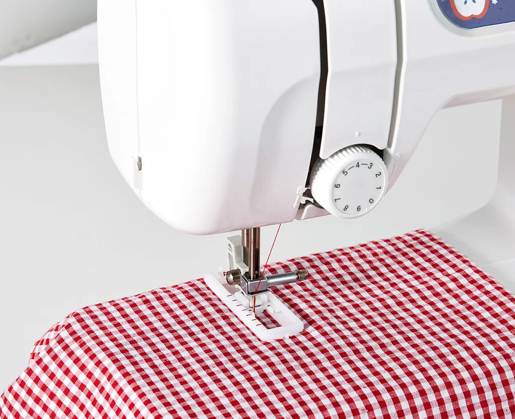 Brother KD144S Little Angel Einsteiger Nähmaschine 8 Brother KD144S Little Angel Einsteiger Nähmaschine – Bild 6