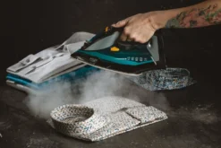 Adler Ad 5032 Bügeleisen Trockenbügeleisen Keramiksohle Schwarz, Blau, Grau 2400 W -Philips Verkaufsgeschäft faeb0b7c6ace18ba2489c580c4709917